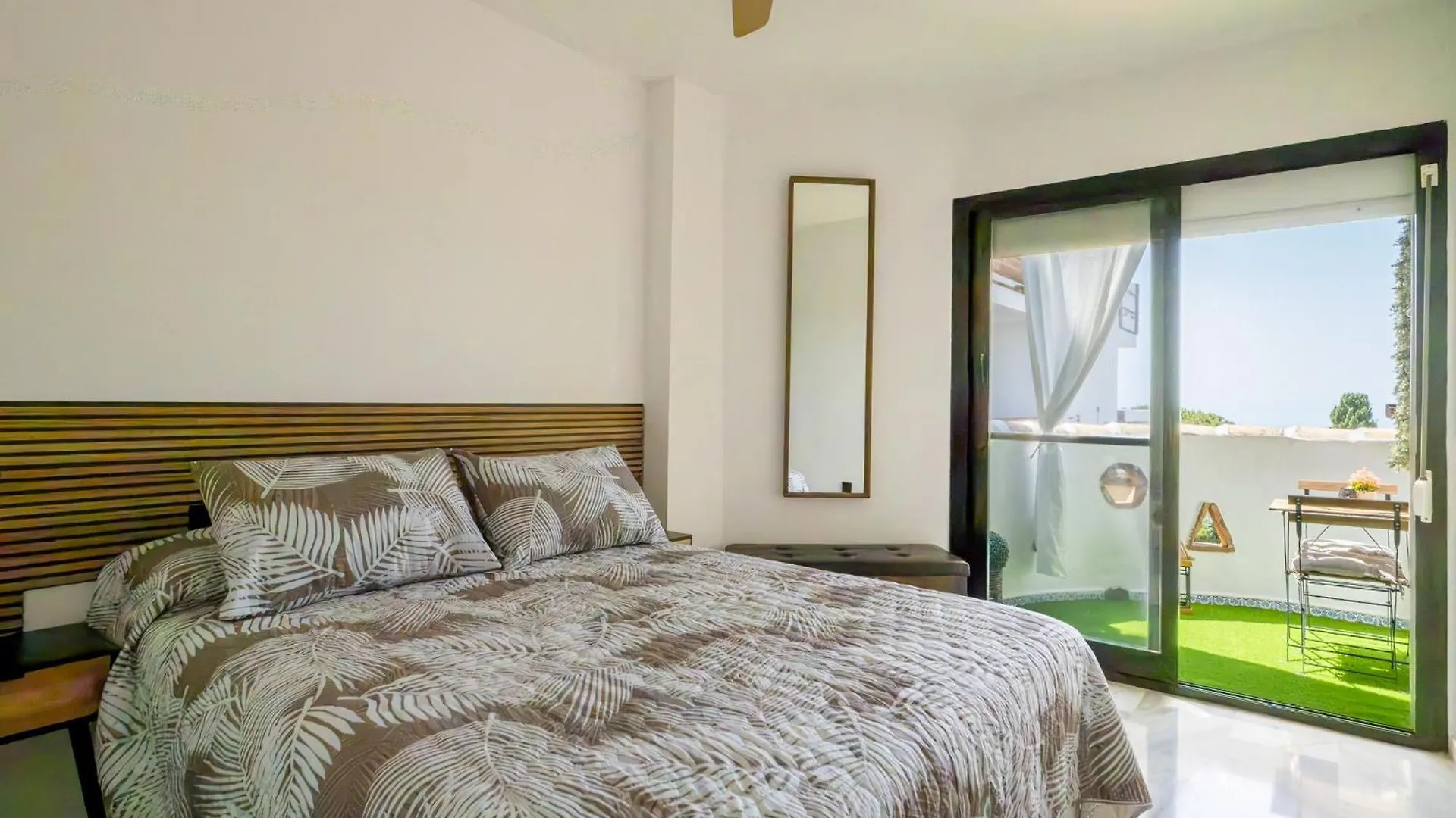 Delux Beach Apartment-Lujoso Apartamento De Playa Mijas