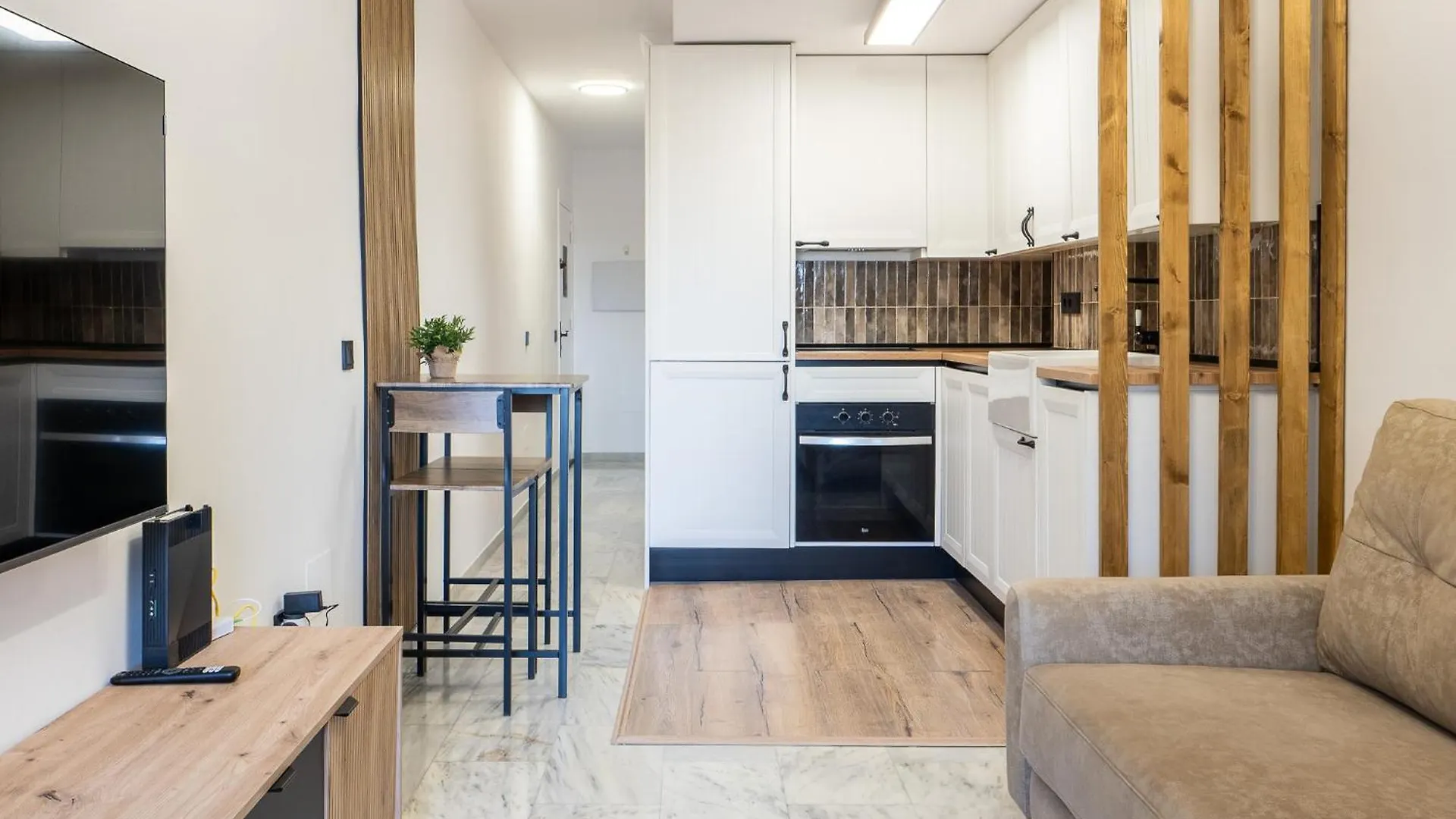 Delux Beach Apartment-Lujoso Apartamento De Playa 밀야스코스타 스페인