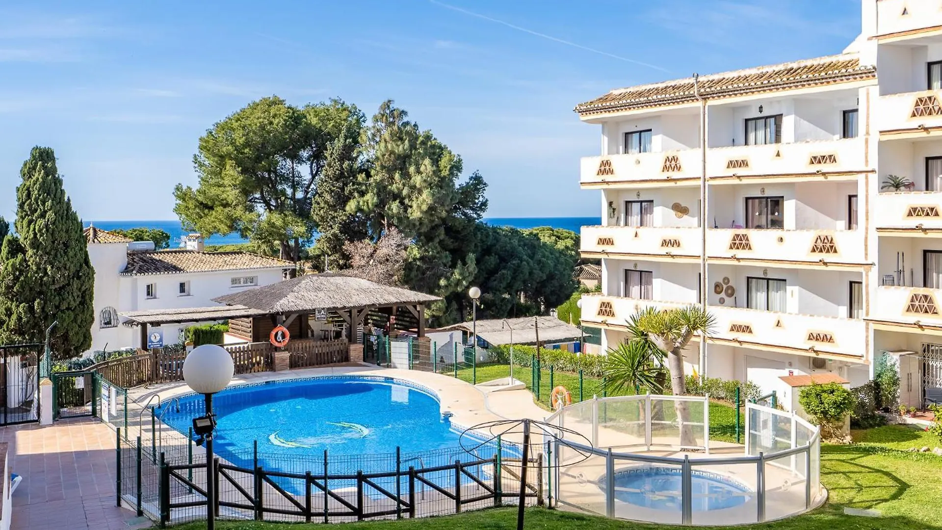 Delux Beach Apartment-Lujoso Apartamento De Playa 밀야스코스타 아파트