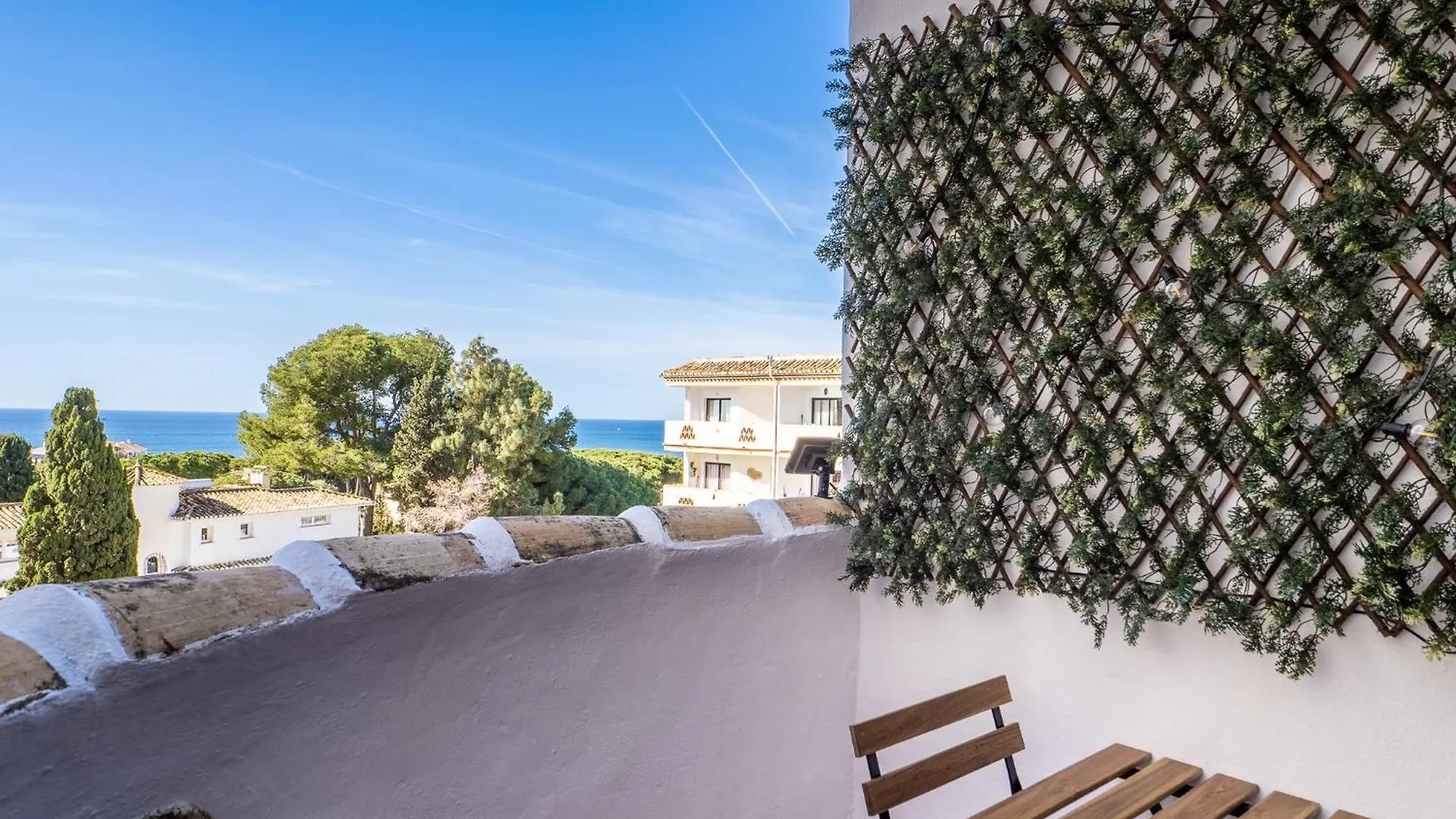 Delux Beach Apartment-Lujoso Apartamento De Playa 밀야스코스타 아파트